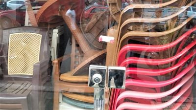 غلق وتشميع 12 كافتيريا بدون ترخيص بمدينة دمنهور