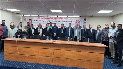 الغرفة التجارية بسوهاج تنظّم ندوة موسعة لتعريف التجار بتيسيرات تراخيص المحال والقوانين المنظمة