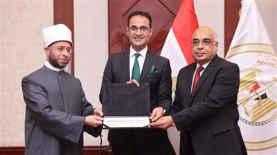 وزيرا العدل والأوقاف يفتتحان دورة التكوين الأساسي للقضاة الجدد ويكرمان أوائل الدورة السابقة