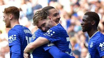 إيفرتون يفوز على برايتون بثنائية في البريميرليج