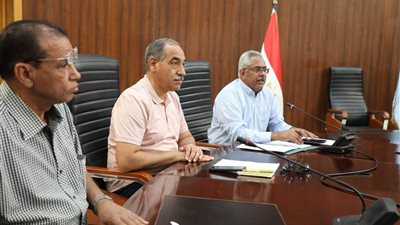 البحر الأحمر تناقش آليات تنفيذ قانون الايجار الجديد