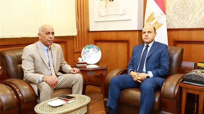 محافظ كفر الشيخ يبحث مع القائم بعمل رئيس الجامعة الاستعدادات للعام الدراسي الجديد