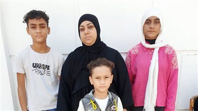 الايتام الثلاثة وغدر الأيام