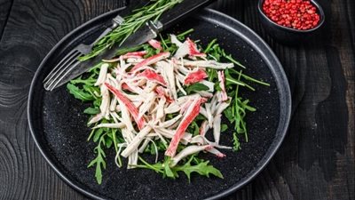 طريقة عمل سلطة الكراب بالأفوكادو والخس