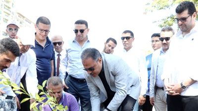الكشافة البحرية تطلق مبادرة لتطهير بحر مويس وغرس الأشجار بالزقازيق