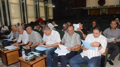 محافظ الغربية يترأس اجتماع اللجنة العليا لحصر الوحدات المؤجرة بنظام الإيجار القديم