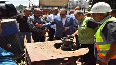 محافظ أسيوط يتابع تشغيل محطة مياه المثلث ويؤكد دعم الخدمة