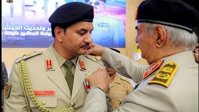 مراسم تنصيب المشير خليفة حفتر لنجله الفريق صدام نائبا له.. فيديو