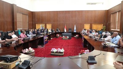 البحر الأحمر تناقش تأمين وحفظ البيانات وأرشفة الملفات 