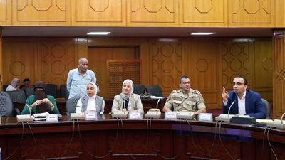 نائب محافظ الإسماعيلية يتابع الموقف التنفيذي لمشكلات  مياه الشرب والصرف الصحي