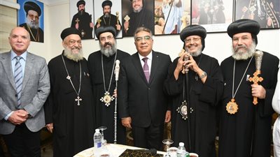 محافظ الدقهلية يشارك الأخوة الأقباط الاحتفال بعيد تدشين دير مارجرجس