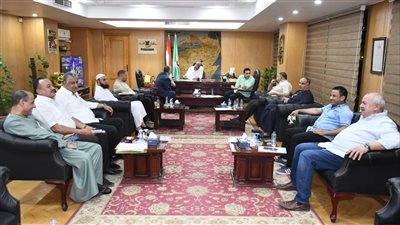 محافظ الفيوم يلتقي أعضاء مجلسي النواب والشيوخ لبحث مطالب المواطنين