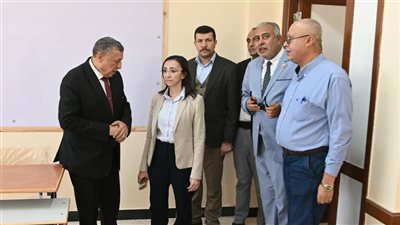 محافظ البحيرة تتفقد مدرسة المستقبل بالنوبارية 