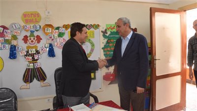 محافظ الغربية يتفقد اللجان الانتخابية بطنطا في إعادة الشيوخ