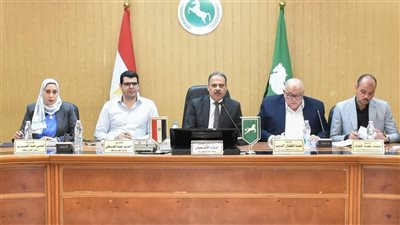 تنفيذي الشرقية يستعرض ملفات البناء والأملاك والإعلانات ويشدد على سرعة الإنجاز