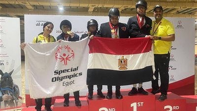 أربع ميداليات متنوعة لفرسان الأولمبياد الخاص المصري في الترويض بالإقليمية للفروسية–العين 2025