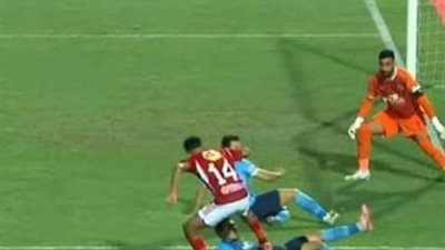 بيراميدز يحتج على تعيين الحكم الإسباني لمباراة الأهلي