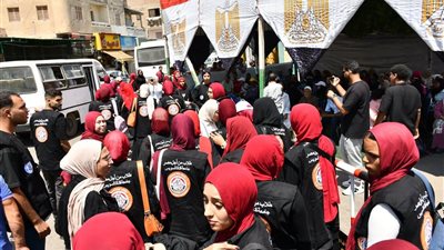 رئيس جامعة قناة السويس يشيد بمشاركة الطلاب في جولة الإعادة لانتخابات الشيوخ