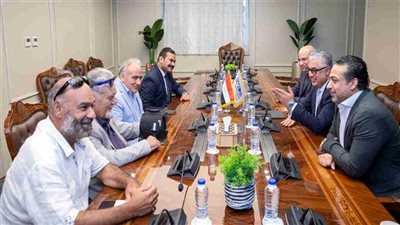 محافظ السويس يعلن بدء نقل رفات المقابر وتحويلها لحديقة عامة