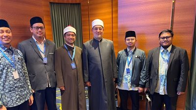 المفتي يلتقي نظيره الماليزي ويبحثان سبل تعزيز التعاون العلمي والشرعي