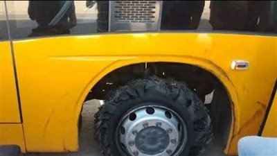 انفجار إطار أتوبيس أسيوط القاهرة يثير ذعر الركاب عند بني سويف