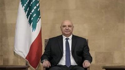الرئيس اللبناني ينعي شهداء الجيش في انفجار مسيرة إسرائيلية