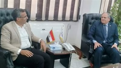 وزير الزراعة اللبناني يواصل زياراته الميدانية للكيانات الزراعية المهمة