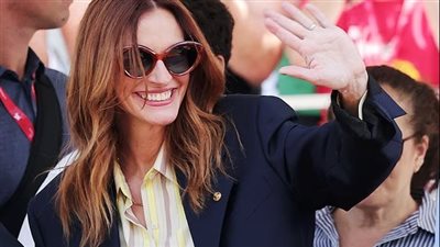 كرنفال هوليوودي في مهرجان البندقية السينمائي.. نجوم الفن يضيئون الليلة الأولى