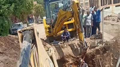 محافظ أسوان: جهود مكثفة لإصلاح كسر خط المياه الرئيسى بإدفو