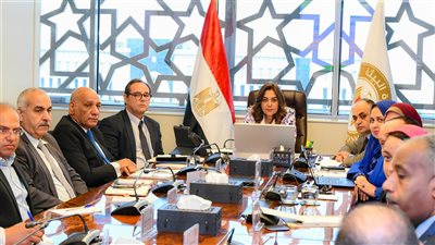 منال عوض توجه بضرورة تنفيذ دورات تدريبية للوحدات الخاصة بتغير المناخ 