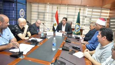 نائب محافظ الدقهلية يناقش استعدادات التصدي لظاهرة حرق قش الأرز 