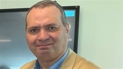 خمسة جنيهات لعم حمدي 