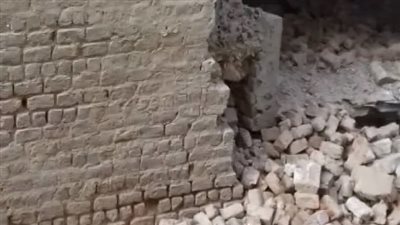 انهيار جدار في الفرافرة يصيب طفلًا بإصابات خطيرة