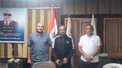 وكيل الشباب والرياضة يتفقد مركز شباب مدينة قنا