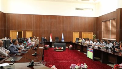 البحر  الأحمر تستعرض خطة تنفيذ مشروع التدريب العملي المشترك لمواجهة الأزمات والكوارث
