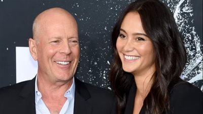 بعد إدخاله إلى دار رعاية.. زوجة بروس ويليس ترد على الانتقادات