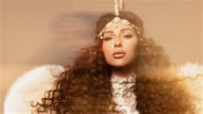 ميريام فارس تتألق بإطلالة صيفية