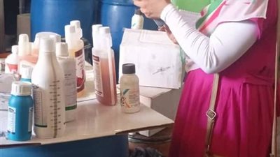   ضبط كيان مخالف لتصنيع أدوية بيطرية مجهولة المصدر بالسادات المنوفية  