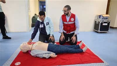 الهلال الأحمر المصرى يعقد دورات تدريبية فى الإسعافات الأولية