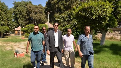 نائب محافظ الدقهلية يتفقد أعمال تطوير الميادين والشوارع  بالمنصورة 