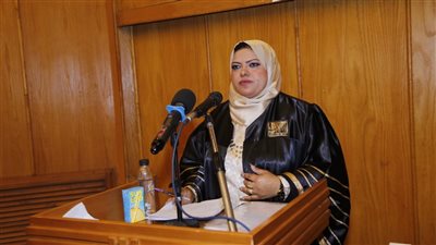الزميلة دينا دياب تحصل على الدكتوراه بامتياز مع مرتبة الشرف