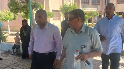 مدير تعليم نجع حمادي يتابع استعدادات الشهيد إسلام لانطلاق العام الدراسي الجديد