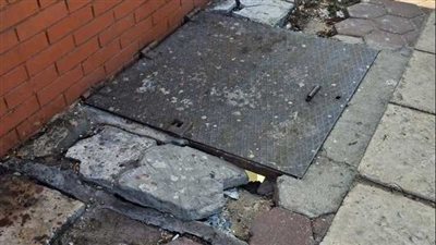 لجنة بكلية الهندسة تعاين انهيار جزئى لكوبرى استانلى بالاسكندرية 