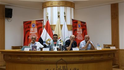 مهرجان المسرح التجريبي يكرّم رائد النقد المغربي حسن المنيعي في ثاني جلسات 