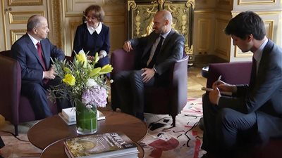 بارزاني ووزير الخارجية الفرنسي يناقشان مسار الانتخابات العراقية المقبلة