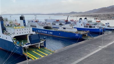 تداول 14 ألف طن و 770 شاحنة بضائع بمواني البحر الأحمر