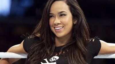 عودة مفاجئة بعد عقد: إي جي لي تعود إلى WWE من بوابة 