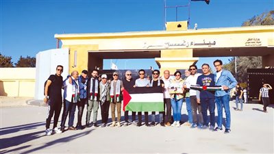 فنانو مصر: كلنا يد واحدة خلف الرئيس