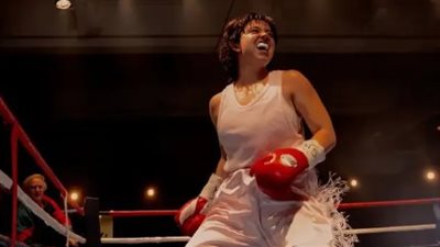 سيدني سويني تتألق في 