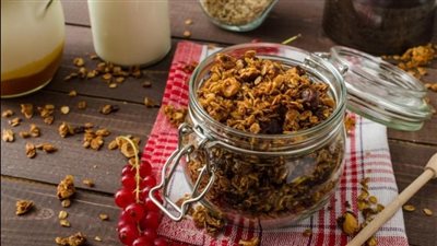 جرانولا بالمكسرات والشوكولاتة.. وجبة صحية ولذيذة